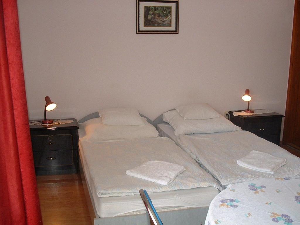 Apartmanhaz Cedrus 8 Залакарос Стая снимка